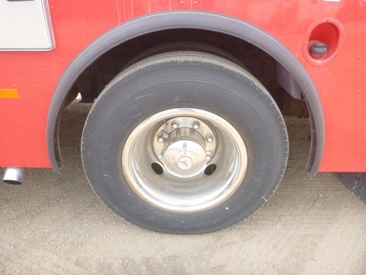 2005-freightliner-mt55-image-39