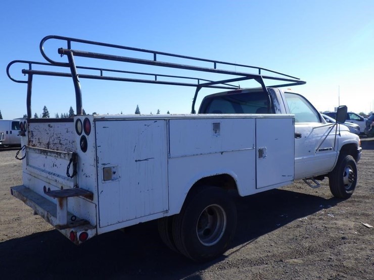 1996-dodge-ram-3500-image-3