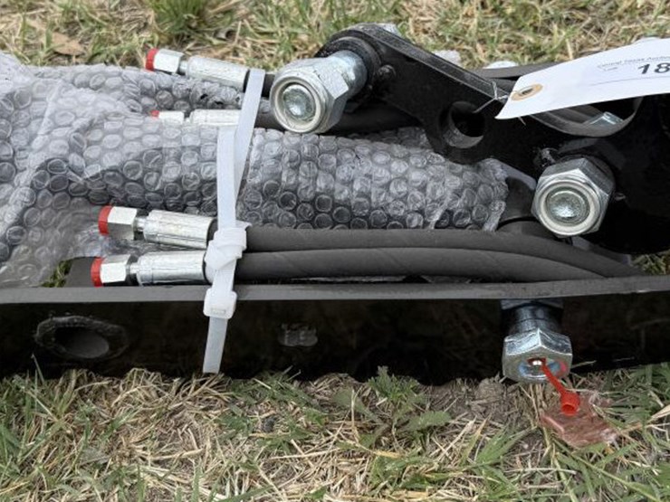 #183-•-mini-excavator-thumb-image-1