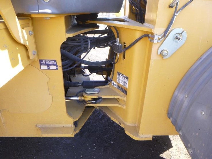2005-deere-624j-image-20