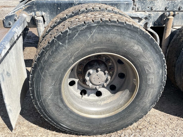 2004-kenworth-t800-image-19