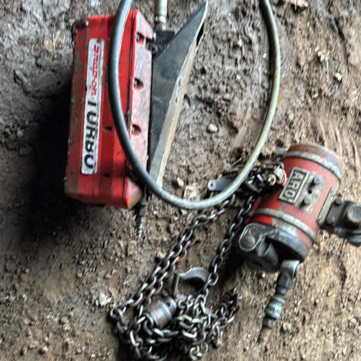 #244 • Turbo Pneumatic Foot Pump, and 1/2 Ton Hoist
