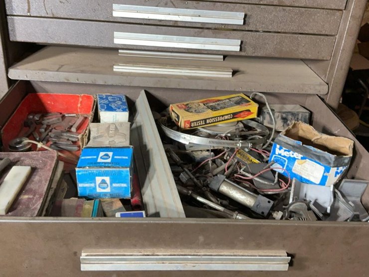 #228-•-tool-chest-and-contents-image-22