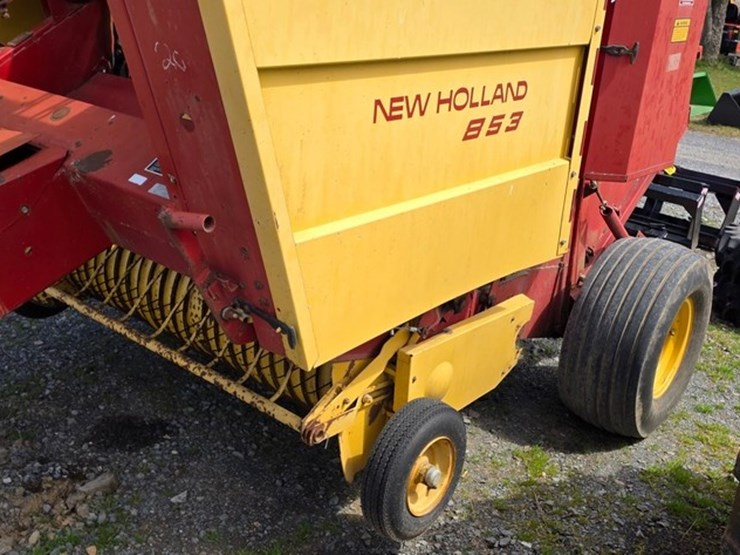 new-holland-853-image-15