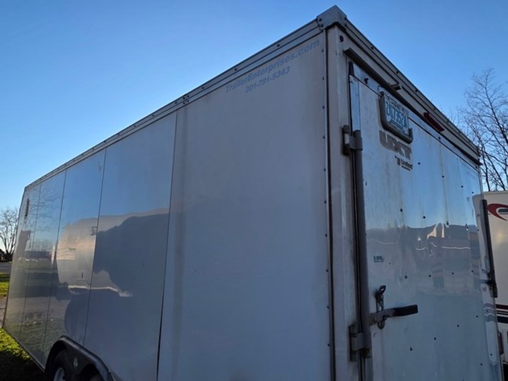 2013-united-trailer-2-axle-20'-box-trailer-(title)-image-15