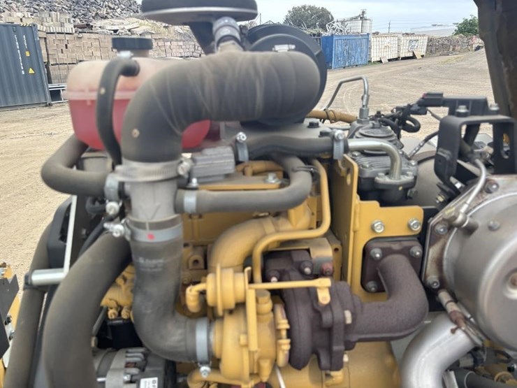 2002-caterpillar-cb24b-image-29