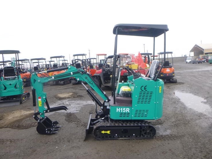 2026-agt-h15r-hydraulic-excavator-image-5