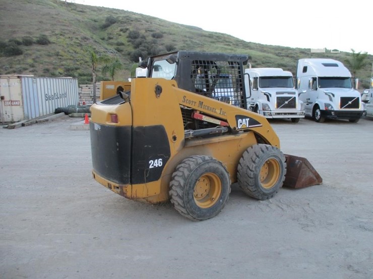 2002-caterpillar-246d-image-3