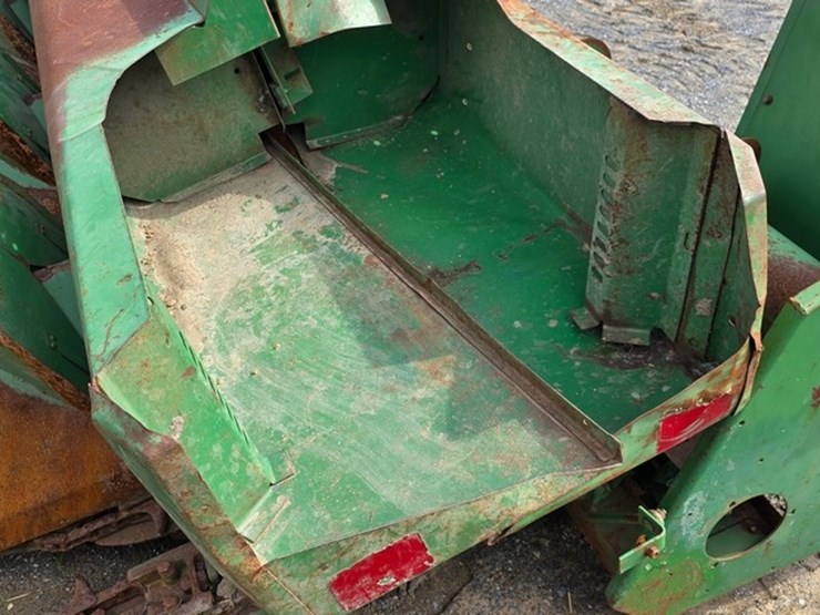 john-deere-444-image-11