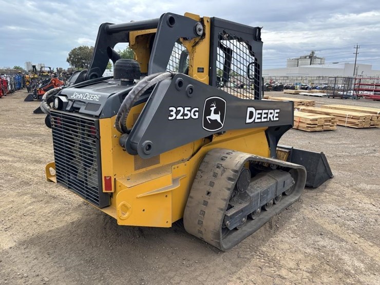 2022-deere-325g-image-3