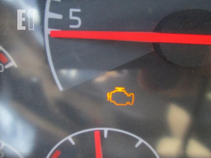 2015-volvo-10-image-13