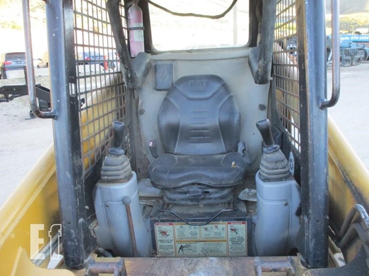 2002-caterpillar-246d-image-6