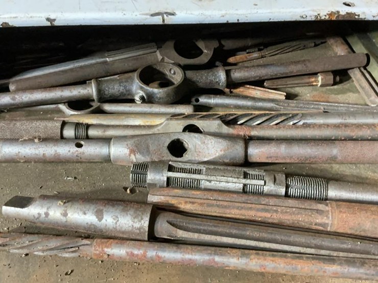 #230-•-tool-chest-and-rubber-sheet-image-11