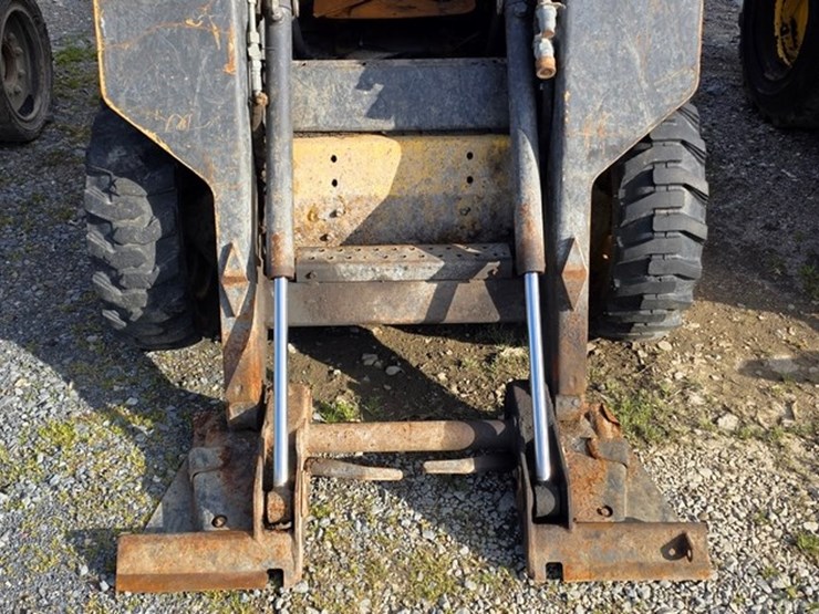 new-holland-ls140-image-28