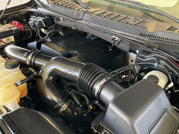 2020-ford-f150-image-11