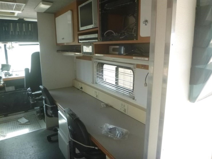 2005-freightliner-mt55-image-20