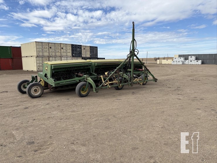 john-deere-9300-image-2