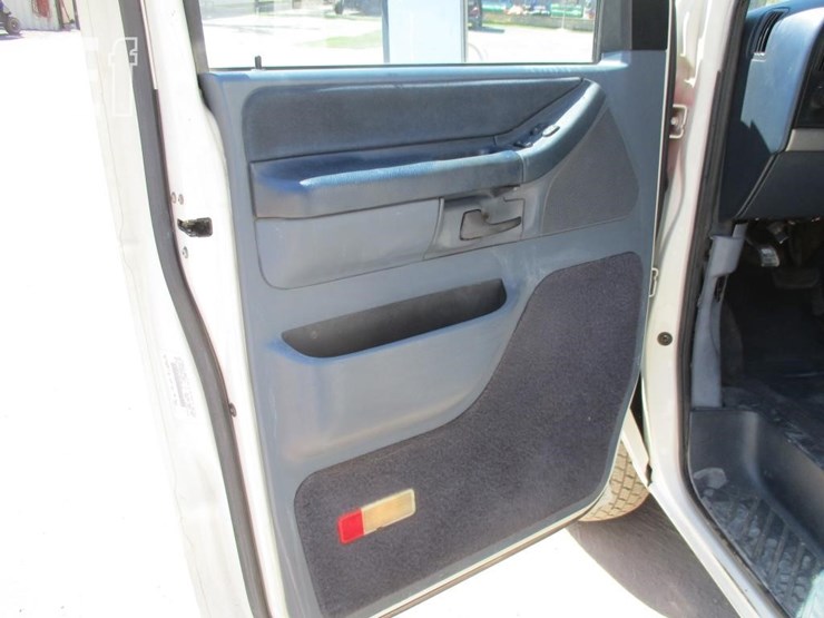 1992-ford-e350-image-12