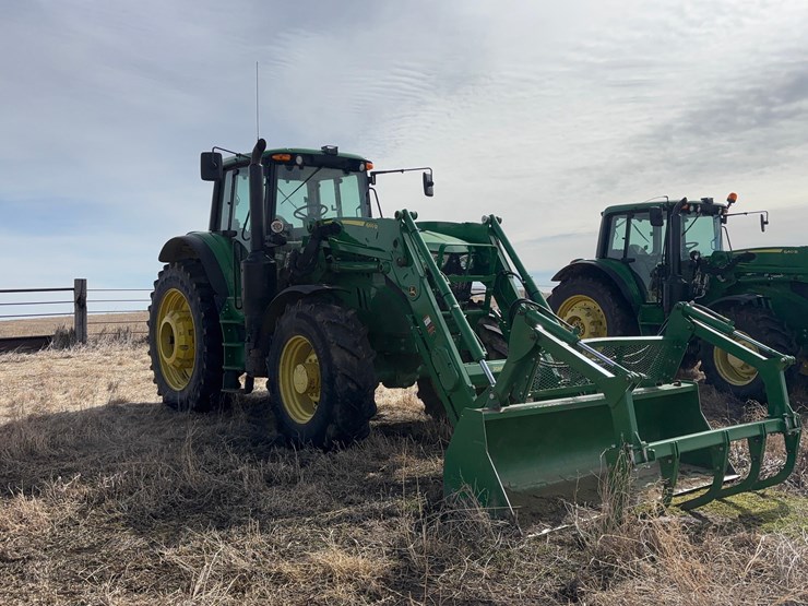 2019-john-deere-6175m-image-2