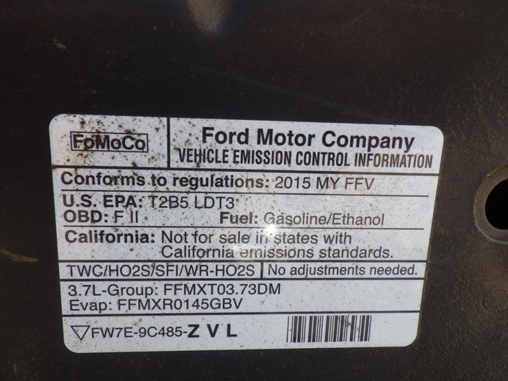 2015-ford-explorer-image-12