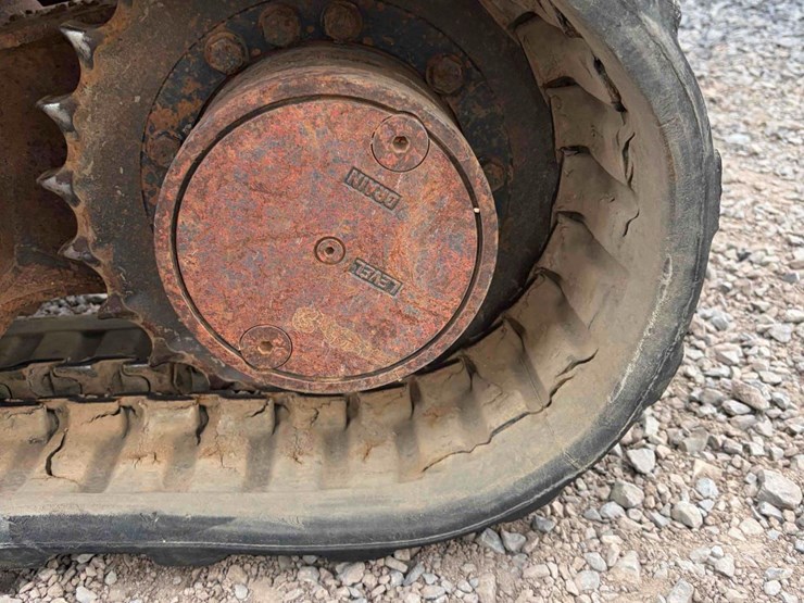 2016-deere-35g-image-5