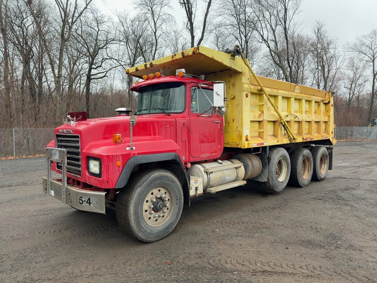 2000-mack-rd688s-image-1