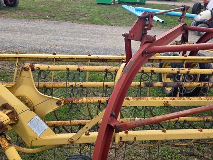 new-holland-256-image-11