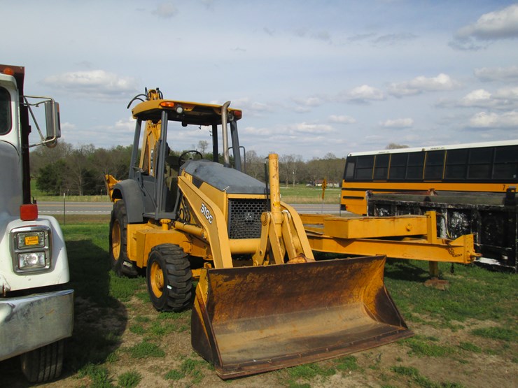 deere-310g-image-2