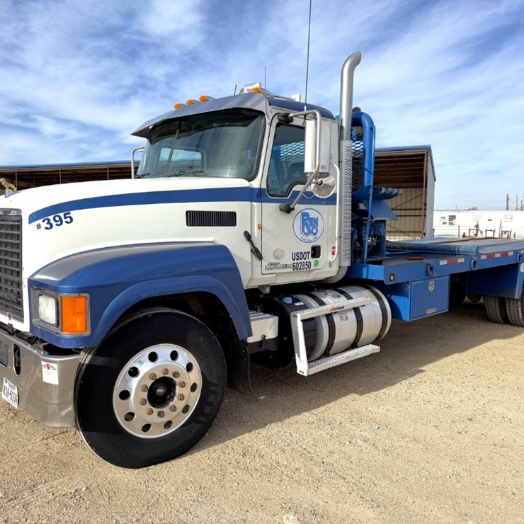 2014 MACK PINNACLE CHU613