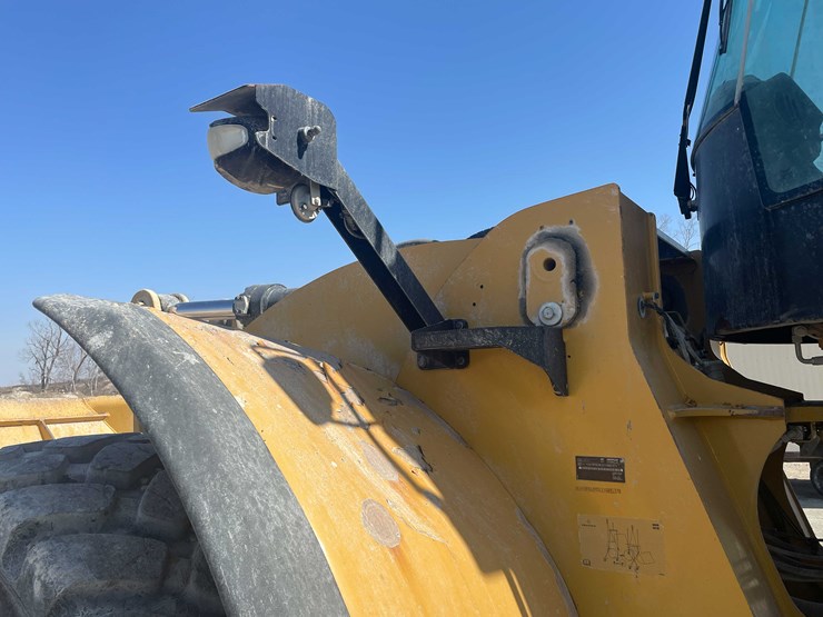 caterpillar-982m-image-46