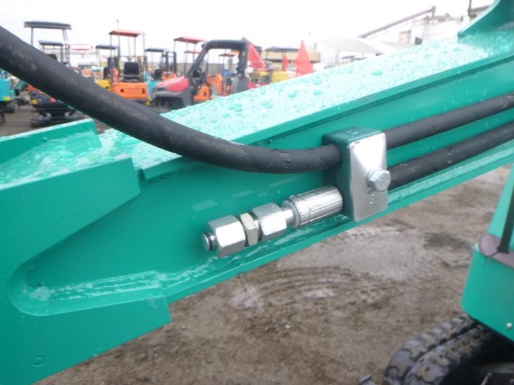 2025-agt-h15r-hydraulic-excavator-image-14