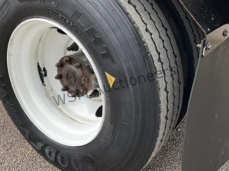 2013-hino-338-image-8