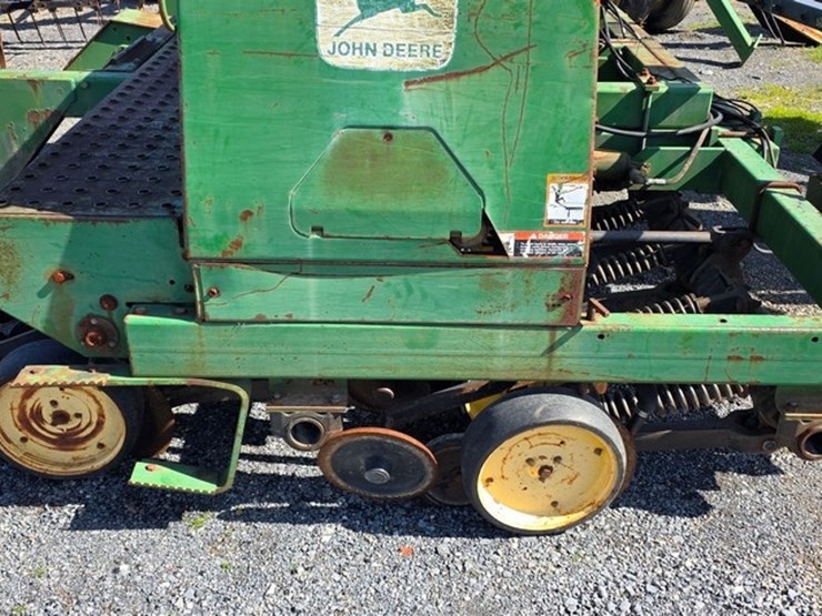 john-deere-750-image-24