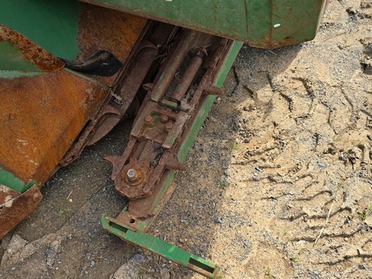 john-deere-444-image-10