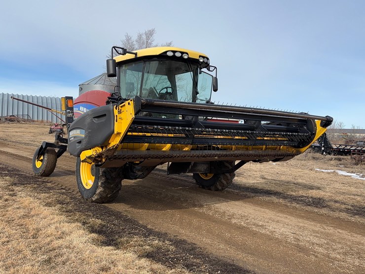 2019-new-holland-speedrower-160-image-1
