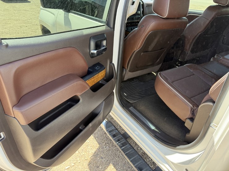 2014-chevrolet-silverado-1500-high-country-image-20