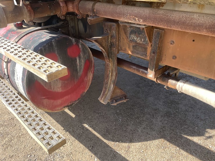 1987-ford-ltl9000-image-40