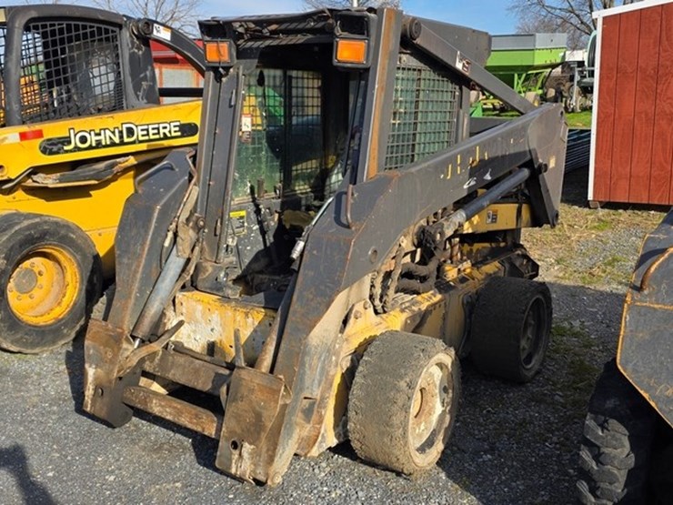 new-holland-ls180-image-2