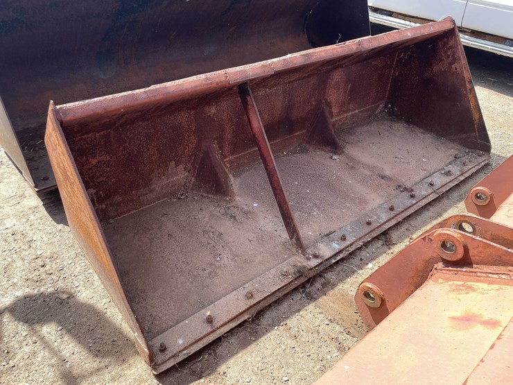 #5685-•-pin-on-bucket-image-3