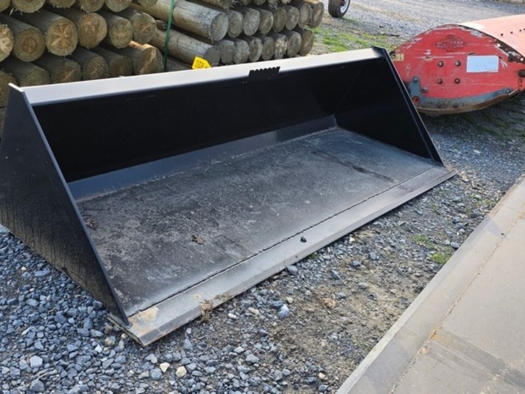 new-swict-78"-skidloader-bucket-image-1