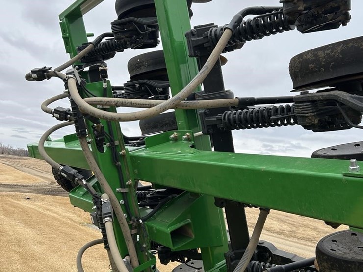 2014-john-deere-1990ccs-image-44