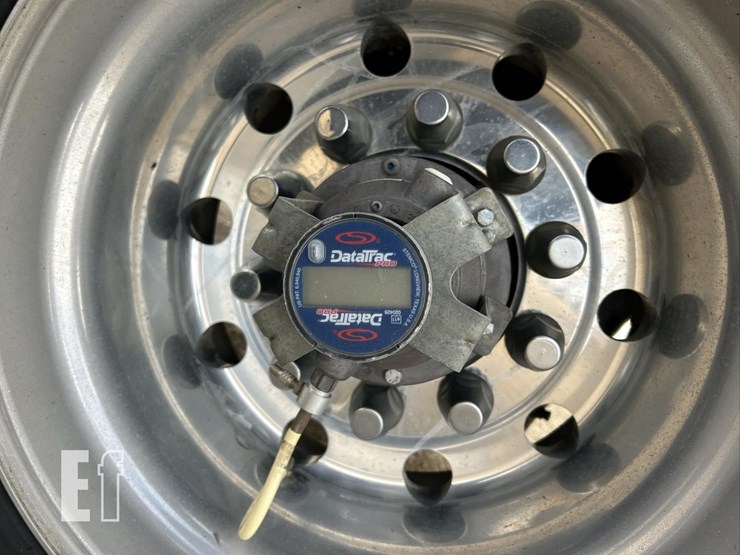 2025-wilson-grain-trailer-image-44