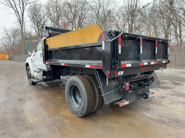 2013-ford-f750-xl-image-3