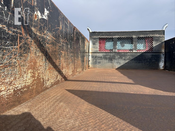 2002-international-4700-image-18