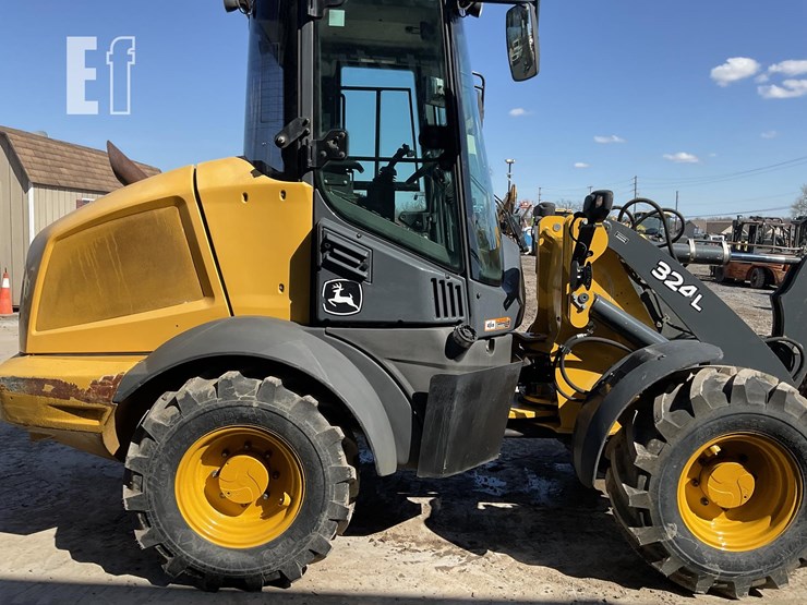 2020-deere-324l-image-5