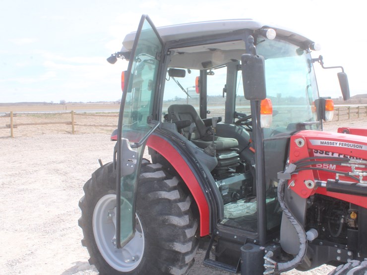 2018-massey-ferguson-1755m-image-49