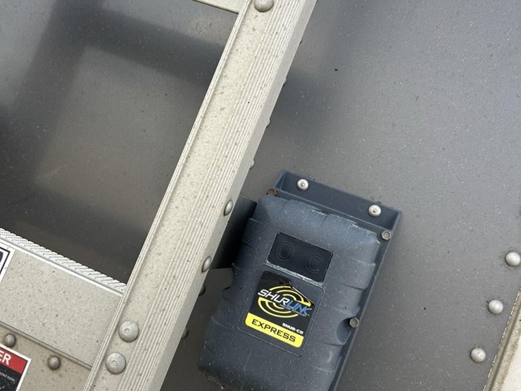 2025-wilson-grain-trailer-image-41