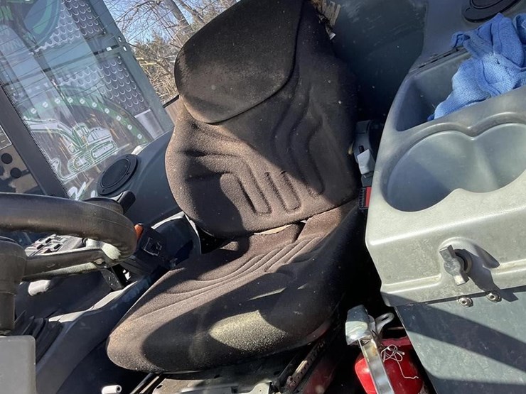 2021-deere-304l-image-10