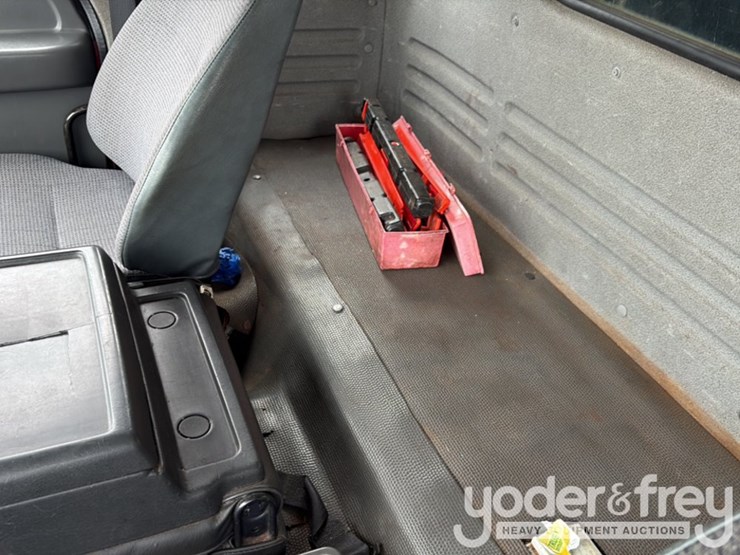 2001-isuzu-npr-image-50