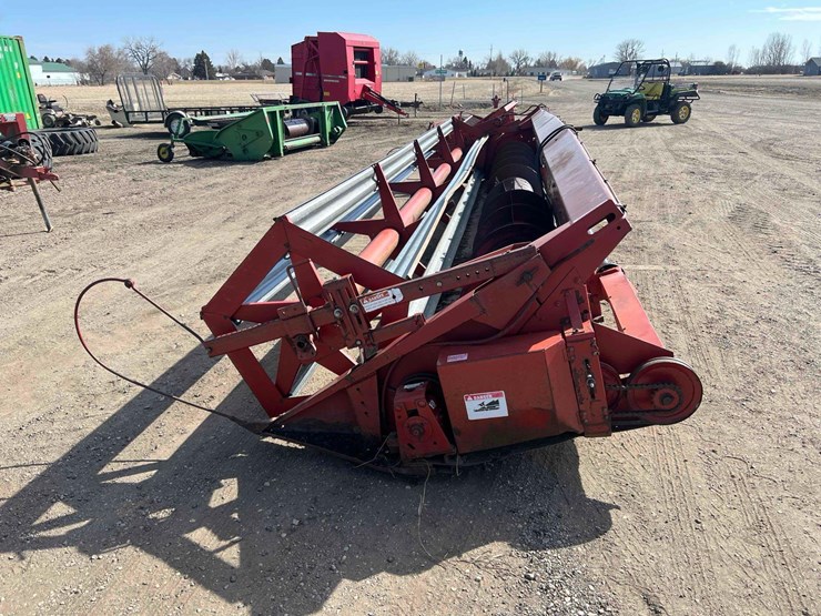 international-810-image-7